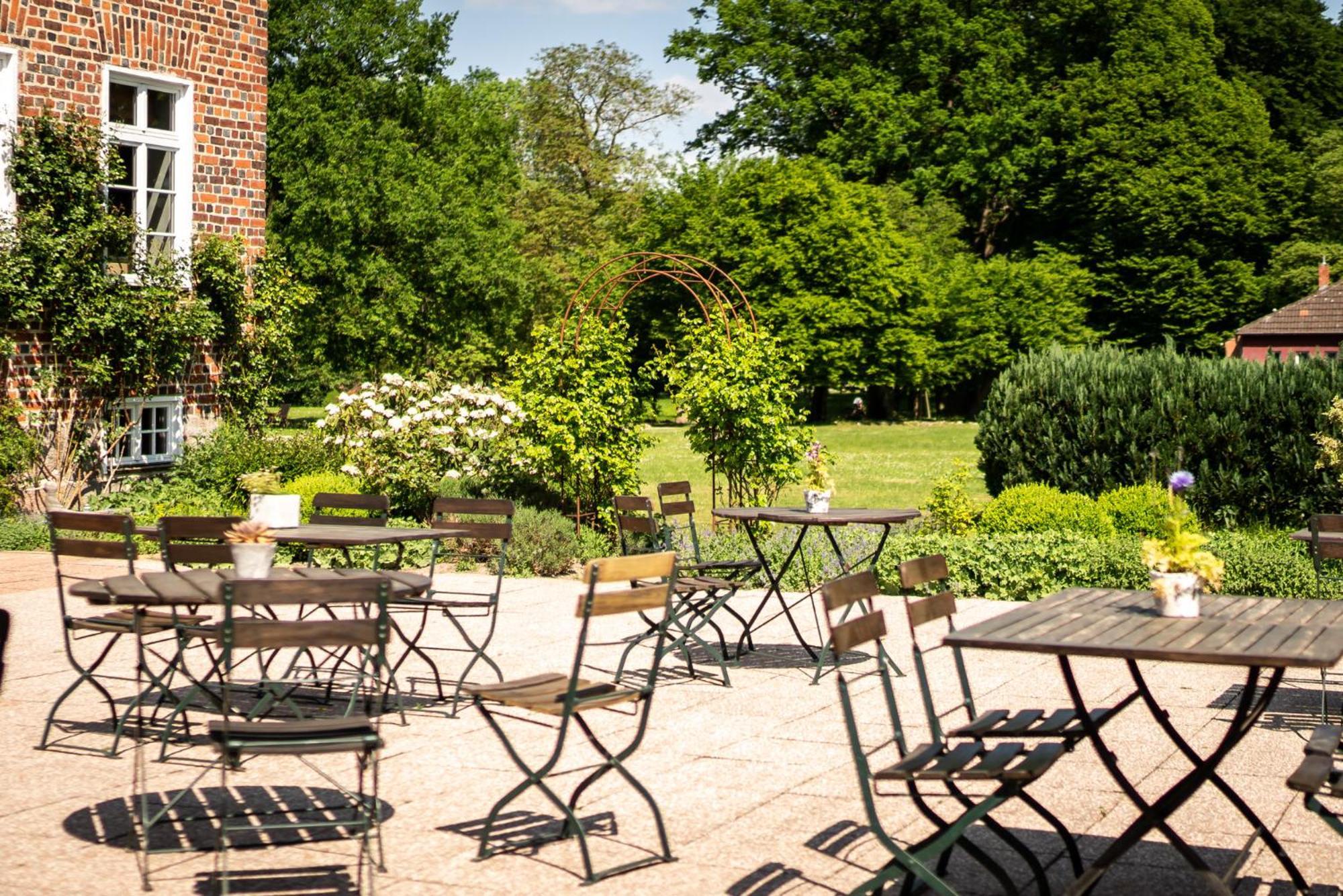 Romantik Hotel Gutshaus Ludorf ภายนอก รูปภาพ