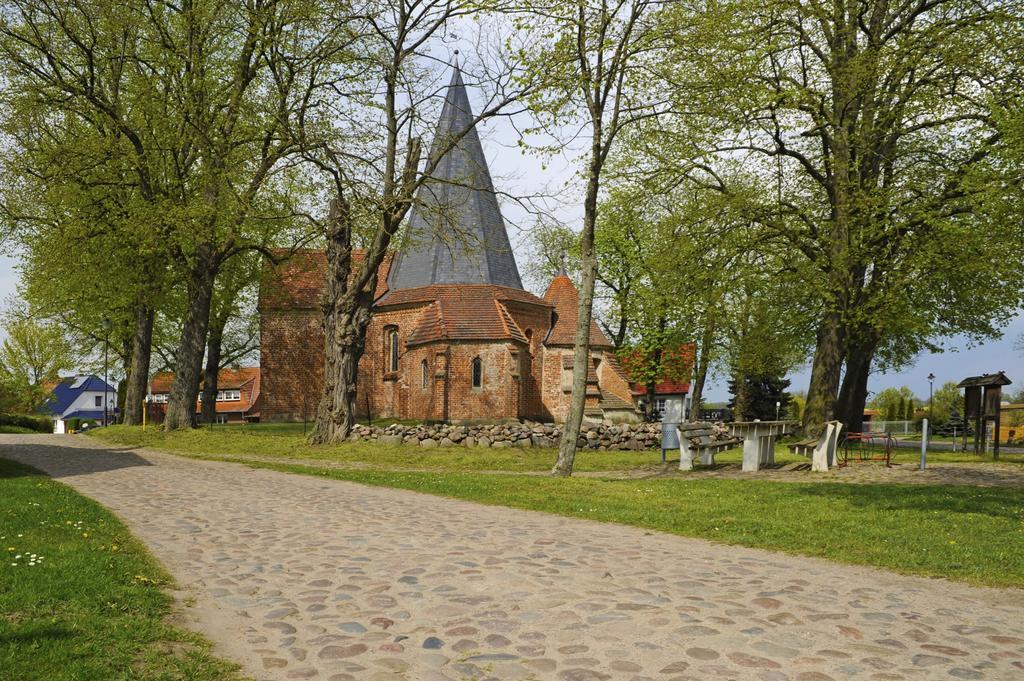 Romantik Hotel Gutshaus Ludorf ภายนอก รูปภาพ